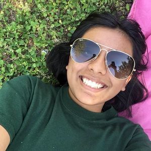 Meet your Posher, Ana